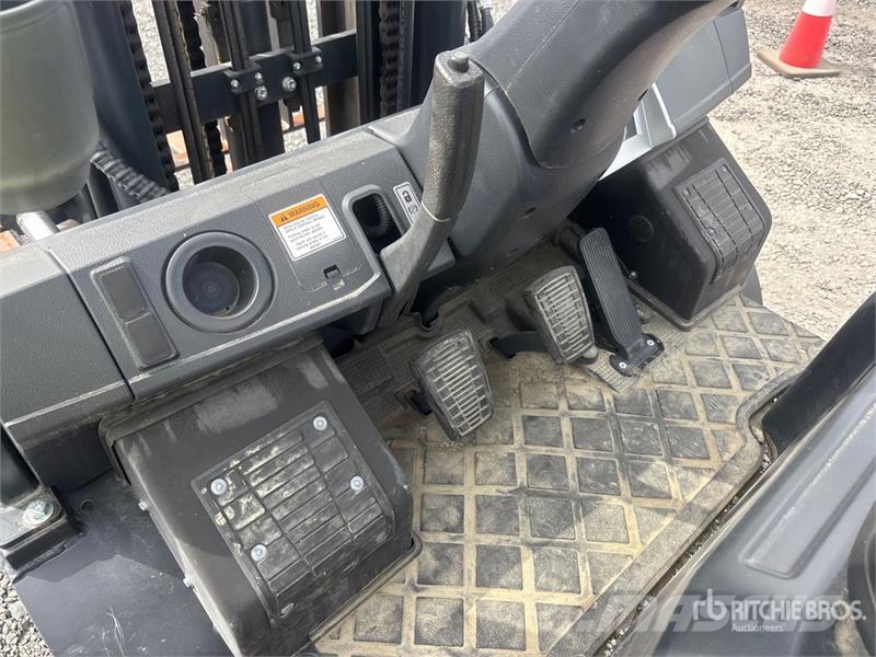 Doosan G35S-7 6950 lb Forklift Інше