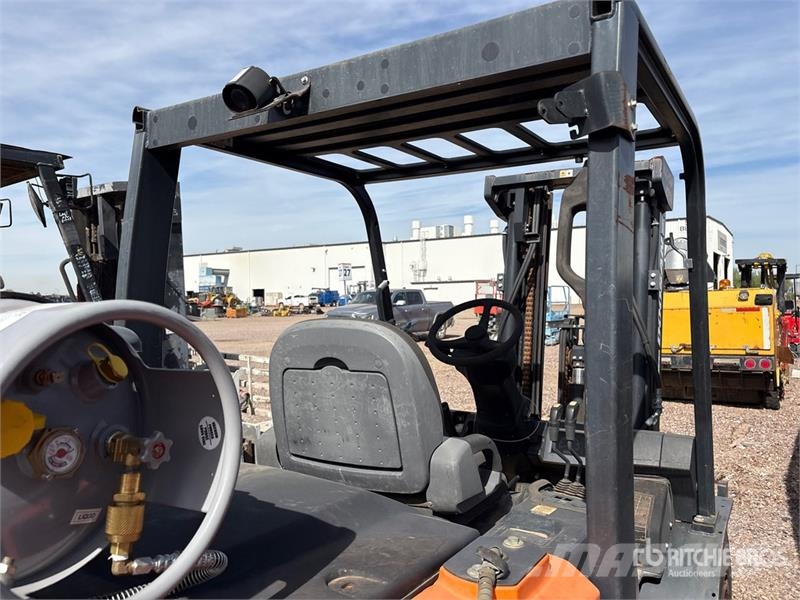 Doosan G45S-7 8700 lb Forklift شاحنات ذات رافعات شوكية - أخرى
