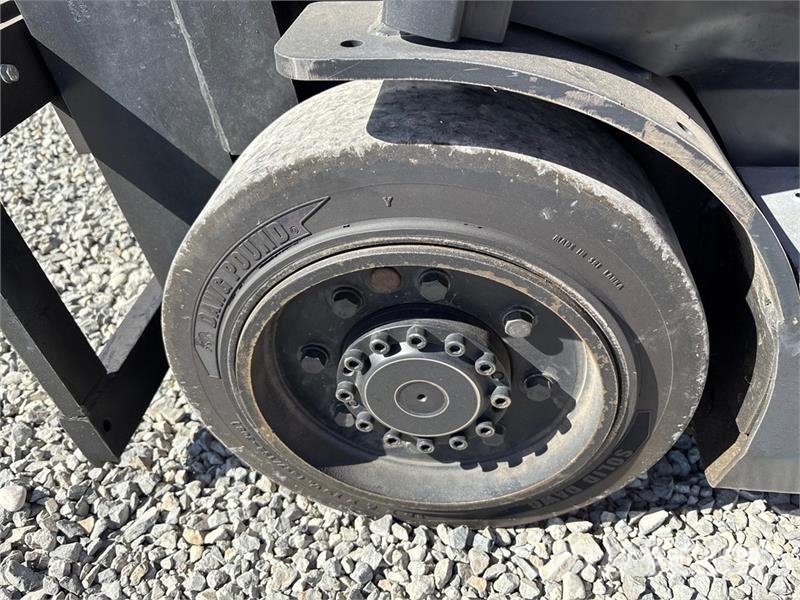 Doosan GC18S-9 3400 lb Cushion Tire Forklift Інше