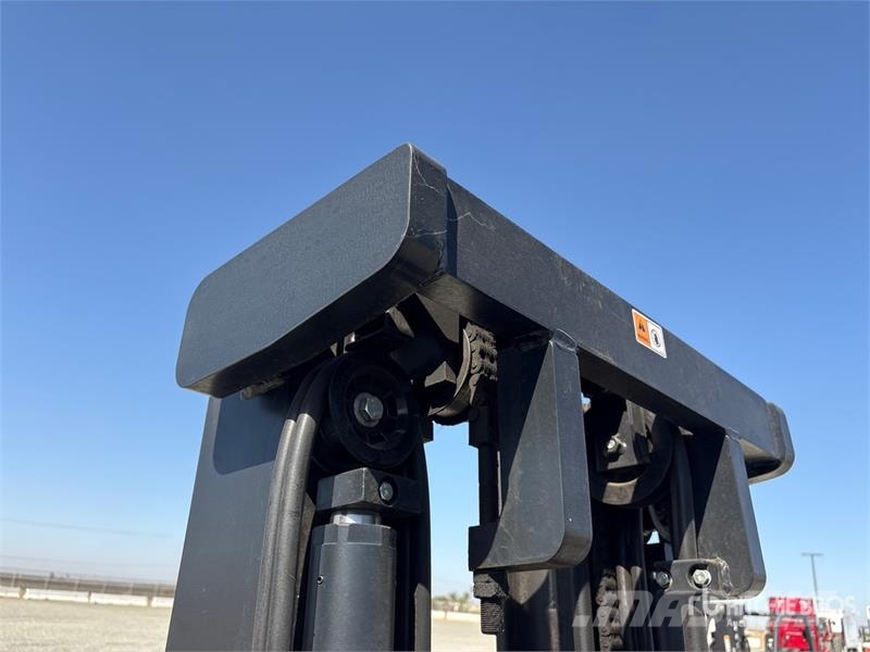 Doosan GC18S-9 3400 lb Cushion Tire Forklift Другие складские механизмы