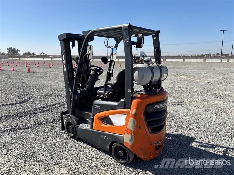 Doosan GC18S-9 3400 lb Cushion Tire Forklift Інше