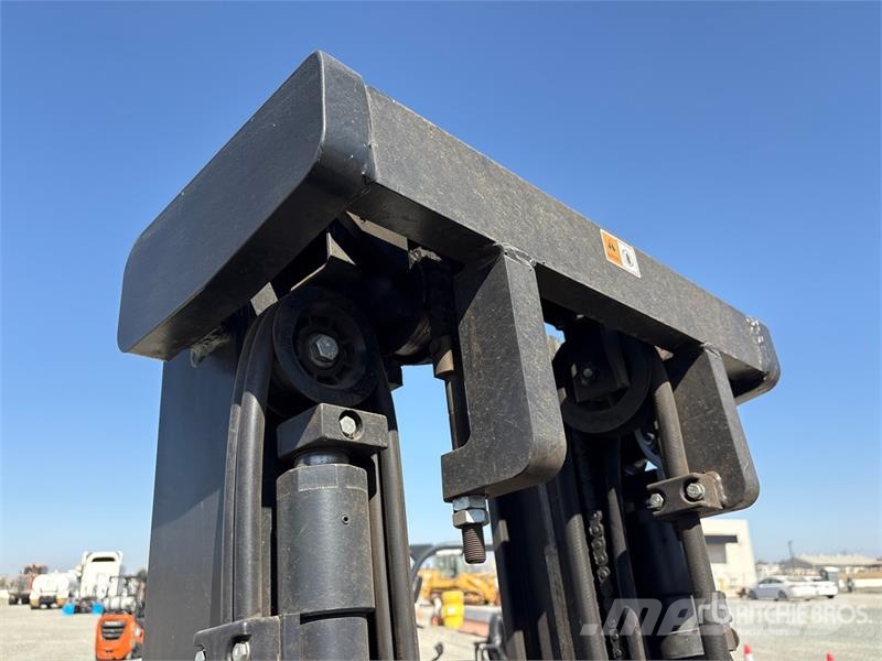Doosan GC18S-9 3400 lb Cushion Tire Forklift Другие складские механизмы
