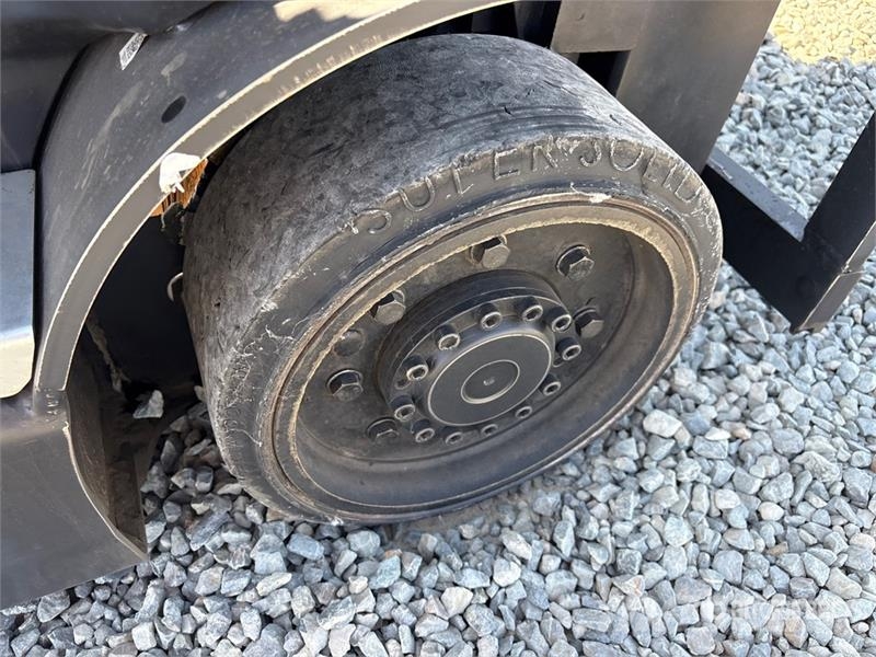 Doosan GC18S-9 3400 lb Cushion Tire Forklift Другие складские механизмы