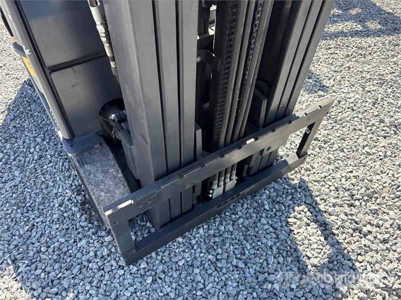 Doosan GC18S-9 6702 lb Forklift Інше