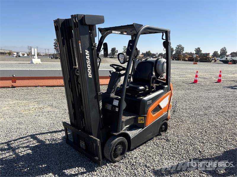 Doosan GC18S-9 6702 lb Forklift Інше