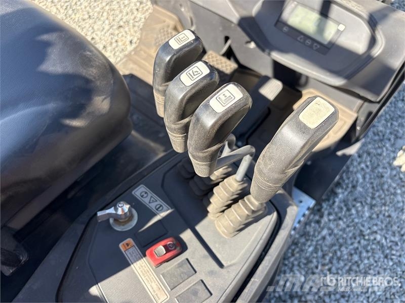Doosan GC18S-9 6702 lb Forklift Інше