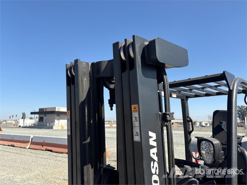 Doosan GC18S-9 6724 lb Forklift Інше