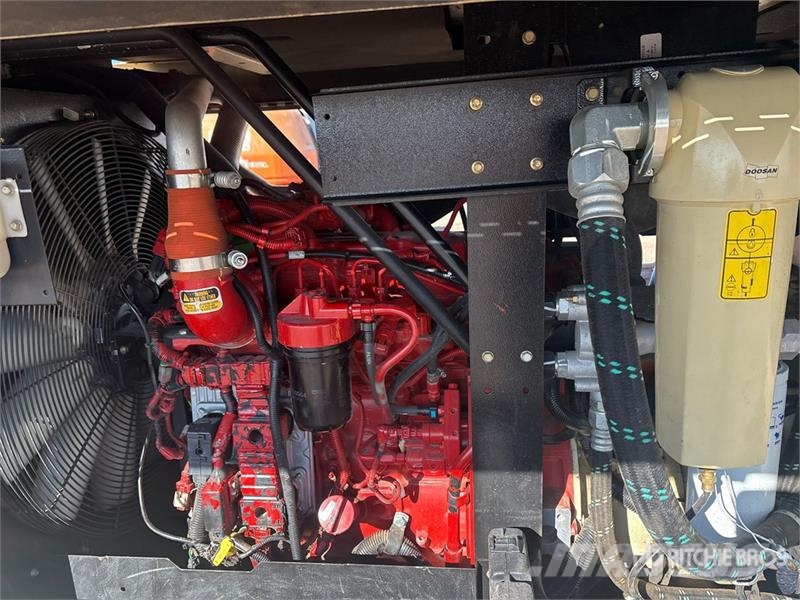 Doosan P425 HP375 425 cfm Air Compressor Kompressoren