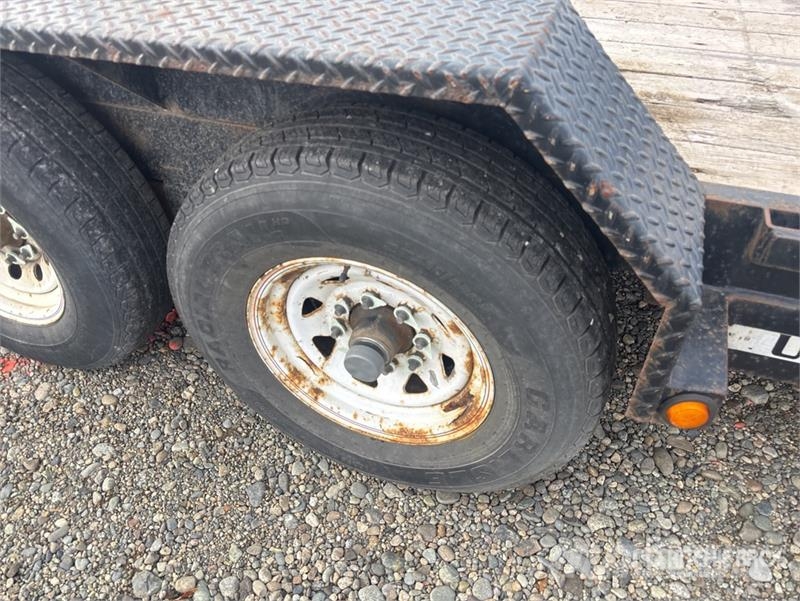 Double A 16 ft T/A Equipment Trailer Auto pārvadāšanas treileri