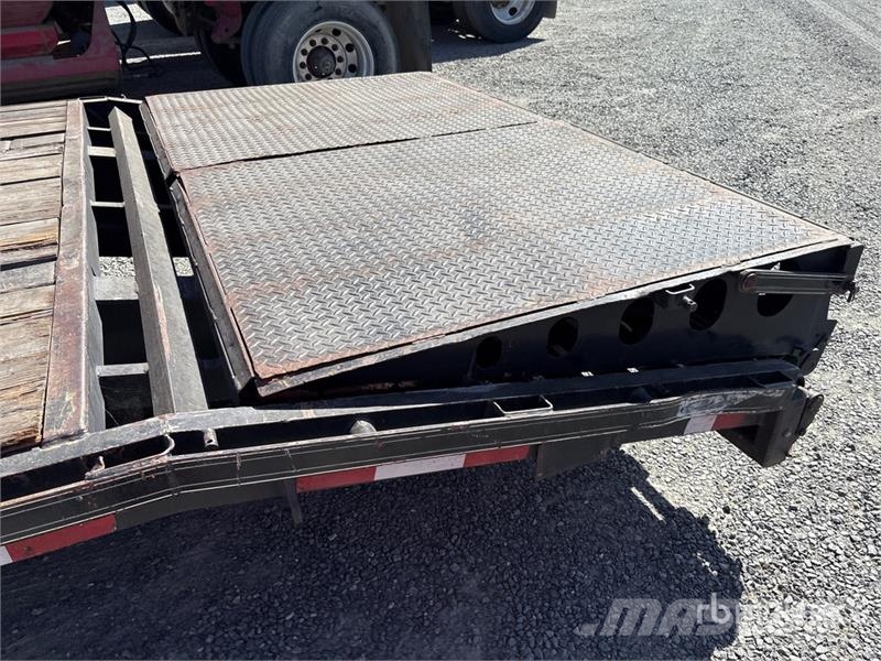 Double A Trailers 52 ft Tri/A Step Deck Trailer لوادر منخفضة