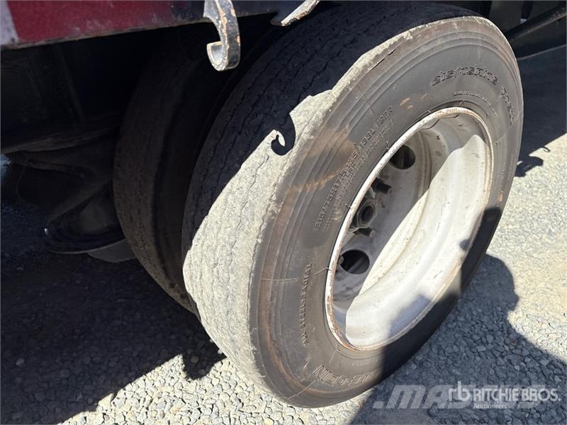 Double A Trailers 52 ft Tri/A Step Deck Trailer لوادر منخفضة