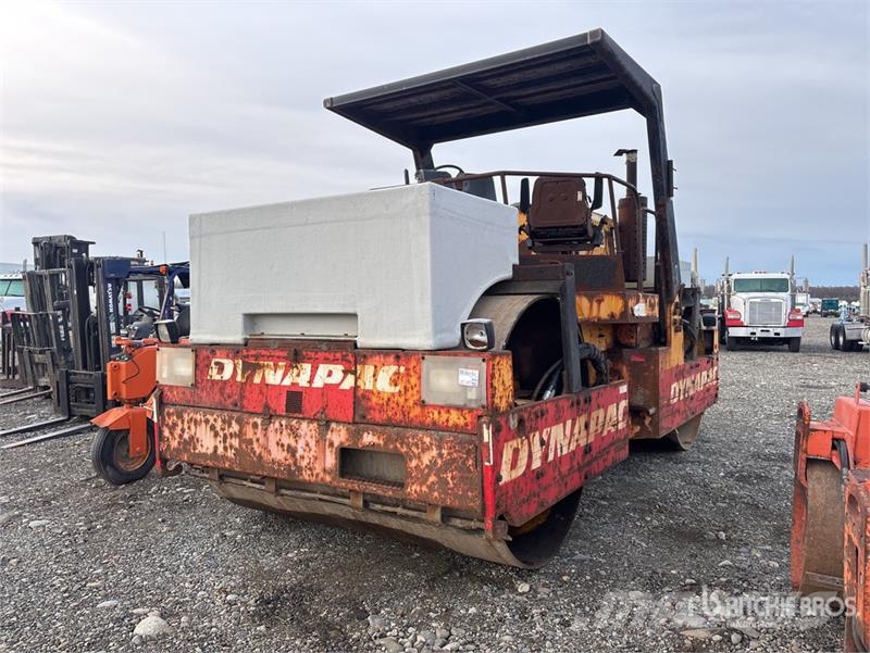Dynapac CC501A Double Drum Roller Divvalču grunts veltņi