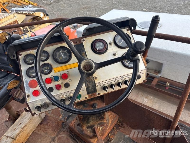 Dynapac CC501A Double Drum Roller Divvalču grunts veltņi