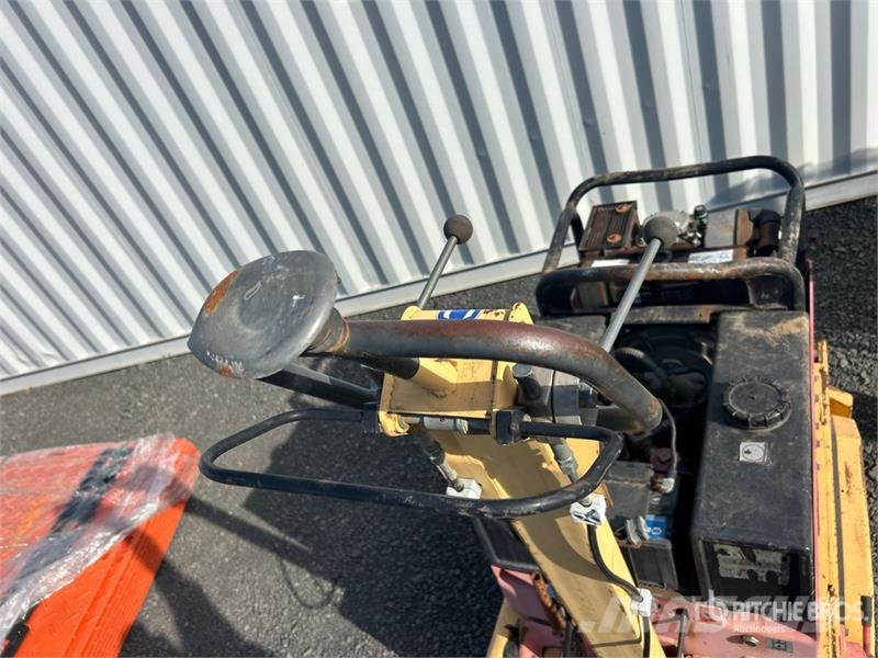 Dynapac LP750H Walk Behind Roller Citi veltņi