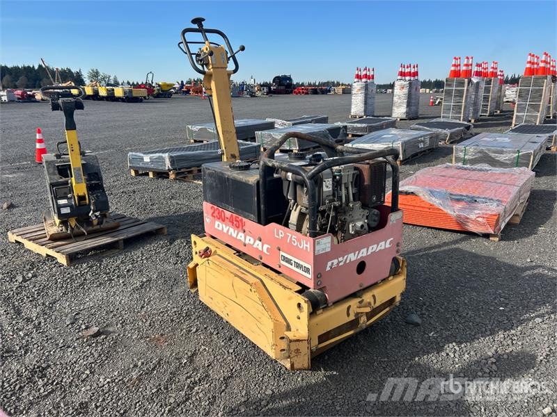 Dynapac LP750H Walk Behind Roller Citi veltņi