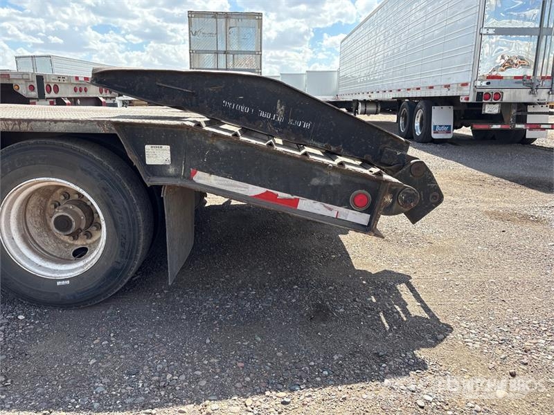 Dynaweld 45 ft T/A Step Deck Trailer Zemie treileri