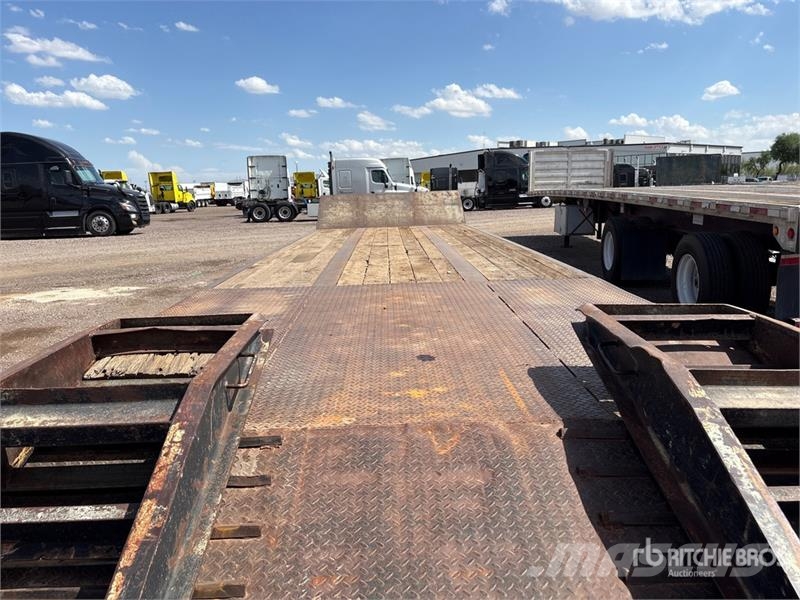Dynaweld 45 ft T/A Step Deck Trailer Zemie treileri