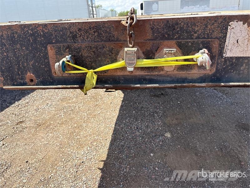 Dynaweld 45 ft T/A Step Deck Trailer Zemie treileri