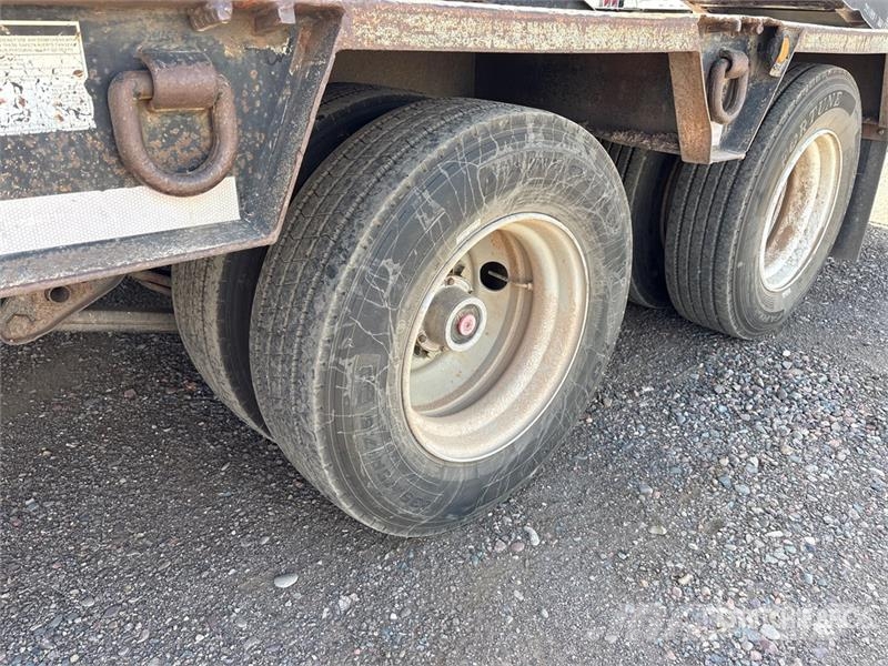 Dynaweld 45 ft T/A Step Deck Trailer Zemie treileri