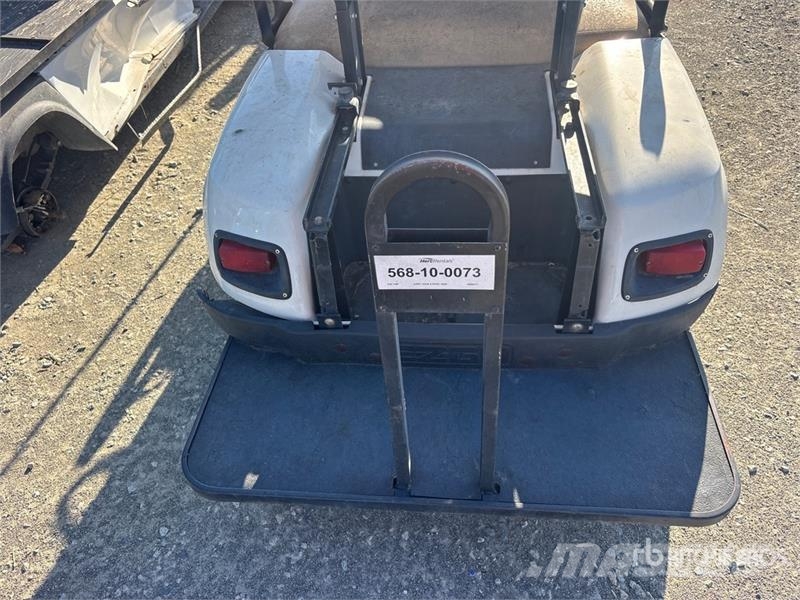 E-Z-GO TXT Golf Cart (Inoperable) ゴルフカート
