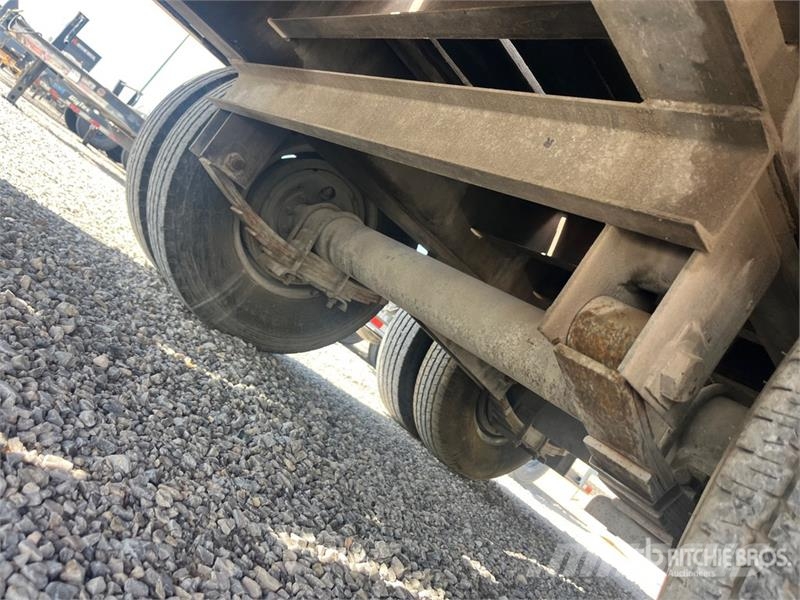Eager Beaver 10HDBPT 25 ft T/A Equipment Trailer Remolques para transporte de vehículos