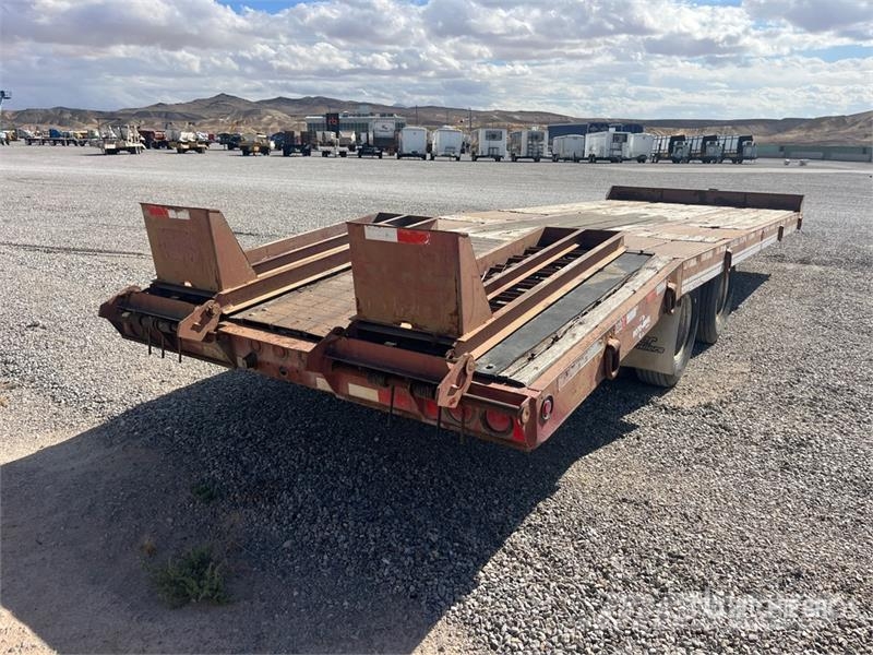 Eager Beaver 10HDBPT 25 ft T/A Equipment Trailer Remolques para transporte de vehículos