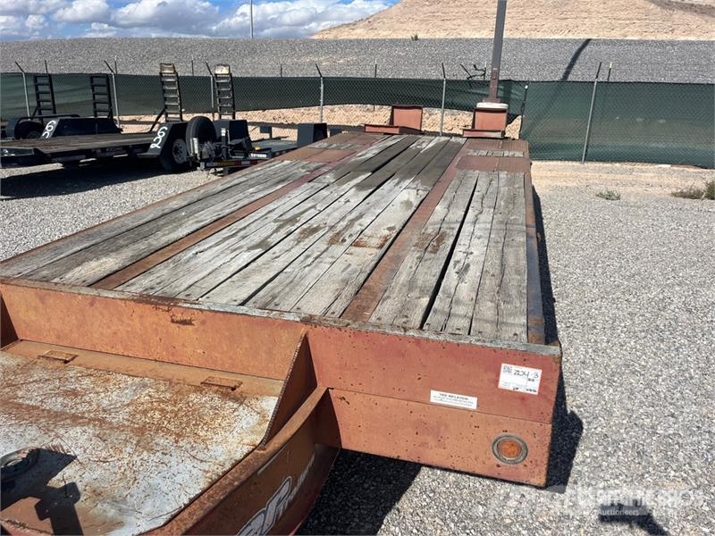 Eager Beaver 10HDBPT 25 ft T/A Equipment Trailer Remolques para transporte de vehículos