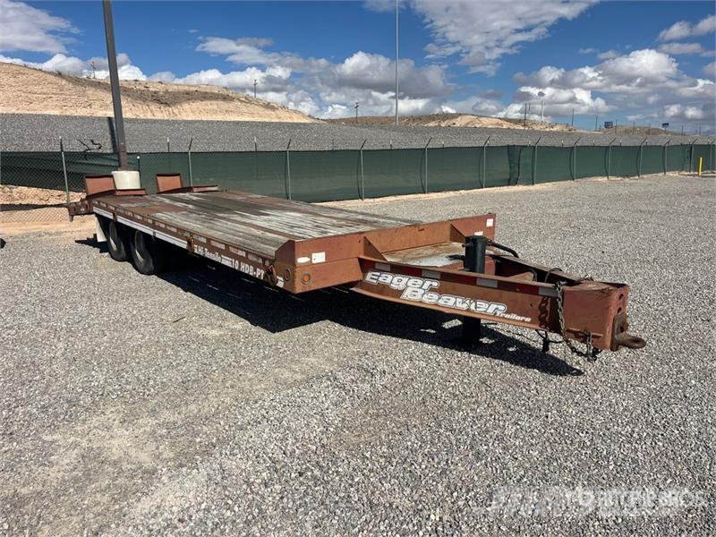 Eager Beaver 10HDBPT 25 ft T/A Equipment Trailer Remolques para transporte de vehículos