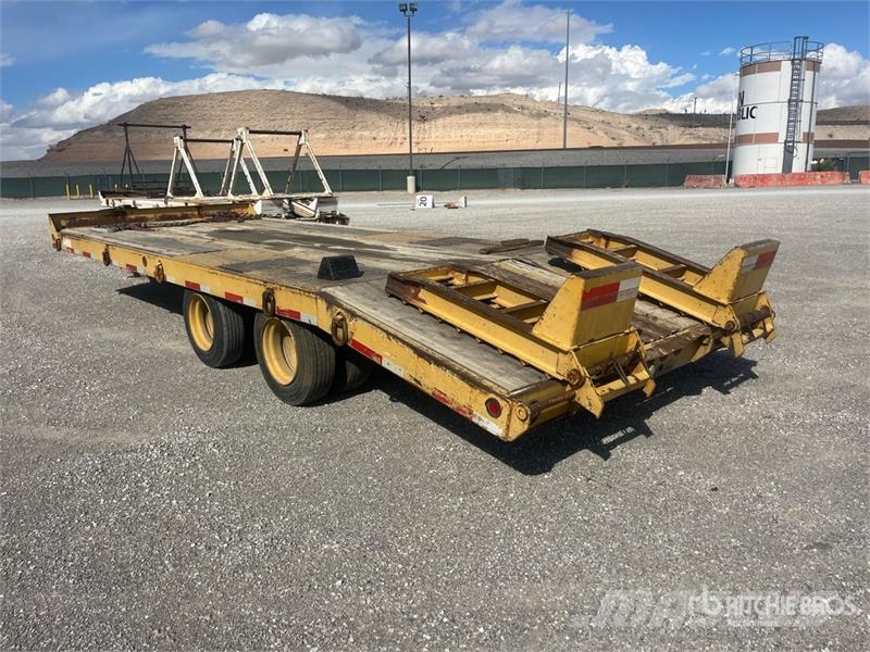 Eager Beaver 15HDB 24 ft T/A Equipment Trailer Remolques para transporte de vehículos