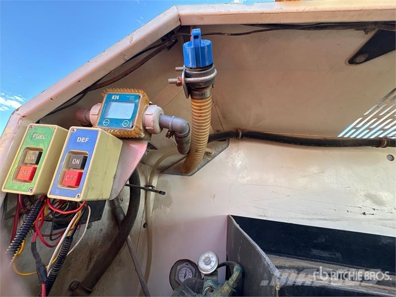 Eagle Industry X980 T/A Fuel Trailer Tank prikolice