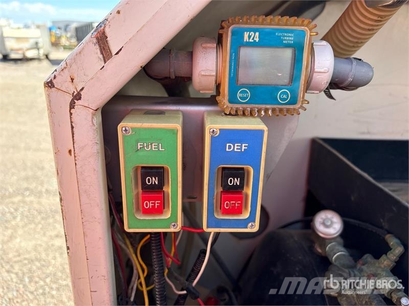 Eagle Industry X980 T/A Fuel Trailer Tank prikolice