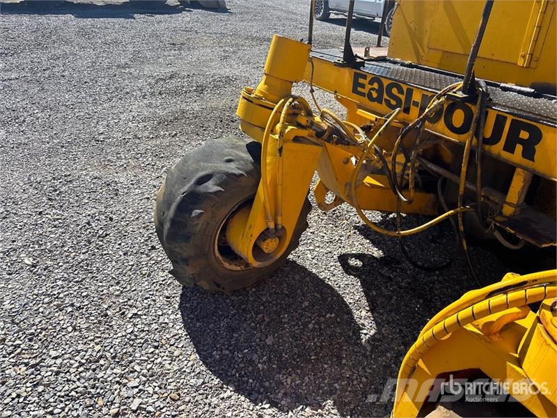 Easi-Pour TP880SV Curb and Gutter Machine (Inoperable) Akcesoria