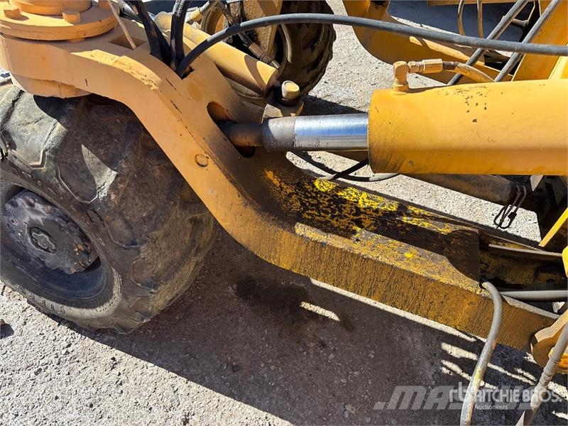 Easi-Pour TP880SV Curb and Gutter Machine Accesorii pentru utilaje beton