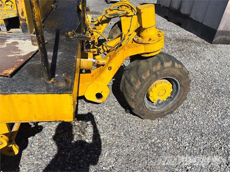 Easi-Pour TP880SV Curb and Gutter Machine (Inoperable) Akcesoria