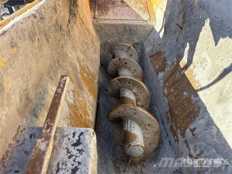 Easi-Pour TP880SV Curb and Gutter Machine Accesorii pentru utilaje beton