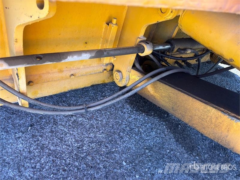 Easi-Pour TP880SV Curb and Gutter Machine Accesorii pentru utilaje beton
