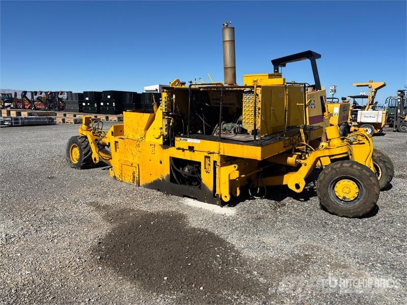 Easi-Pour TP880SV Curb and Gutter Machine (Inoperable) Akcesoria