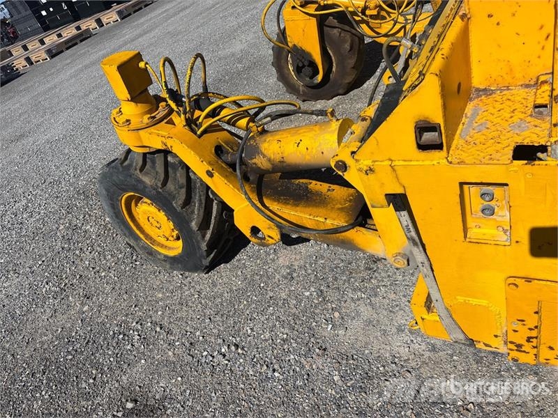 Easi-Pour TP880SV Curb and Gutter Machine (Inoperable) Akcesoria