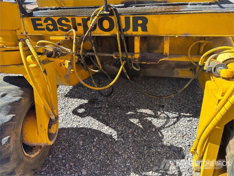 Easi-Pour TP880SV Curb and Gutter Machine (Inoperable) Akcesoria