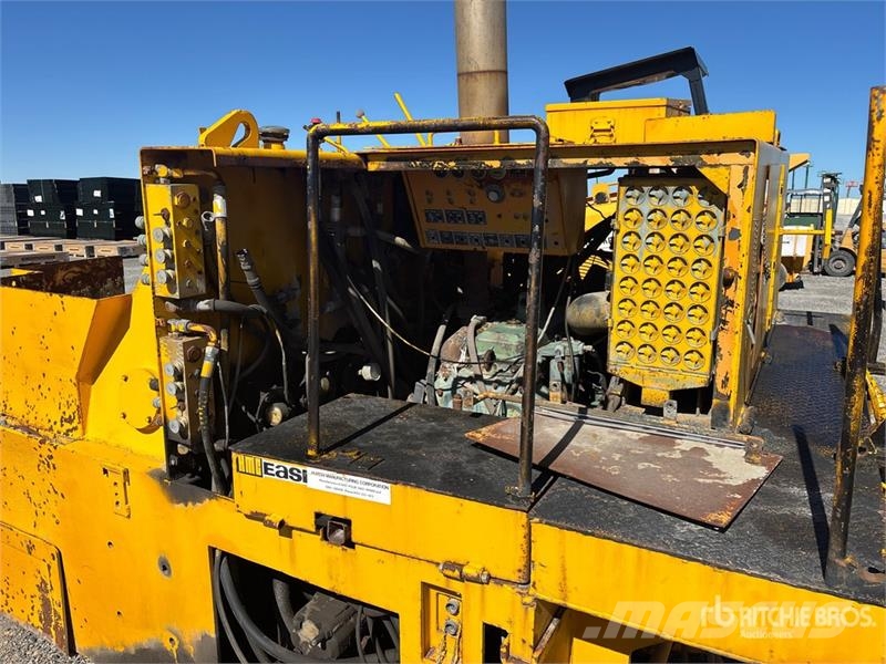 Easi-Pour TP880SV Curb and Gutter Machine (Inoperable) Akcesoria