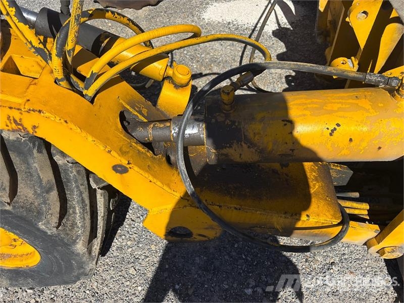 Easi-Pour TP880SV Curb and Gutter Machine (Inoperable) Akcesoria