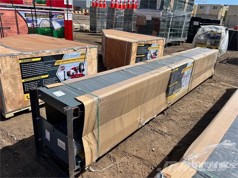 EMC 4QJY4.0-C 4 Post 9000 lb Vehicle Lift (Unused) Maszyny budowlane - Inne