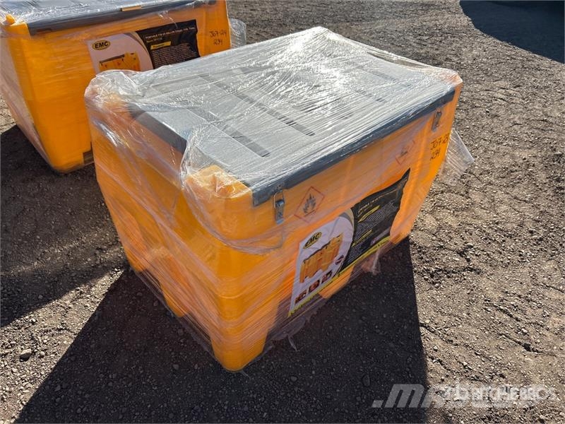 EMC DFT116 116 gal Skid Mounted Poly Fuel Tank Polttoaine- ja lisäainesäiliöt