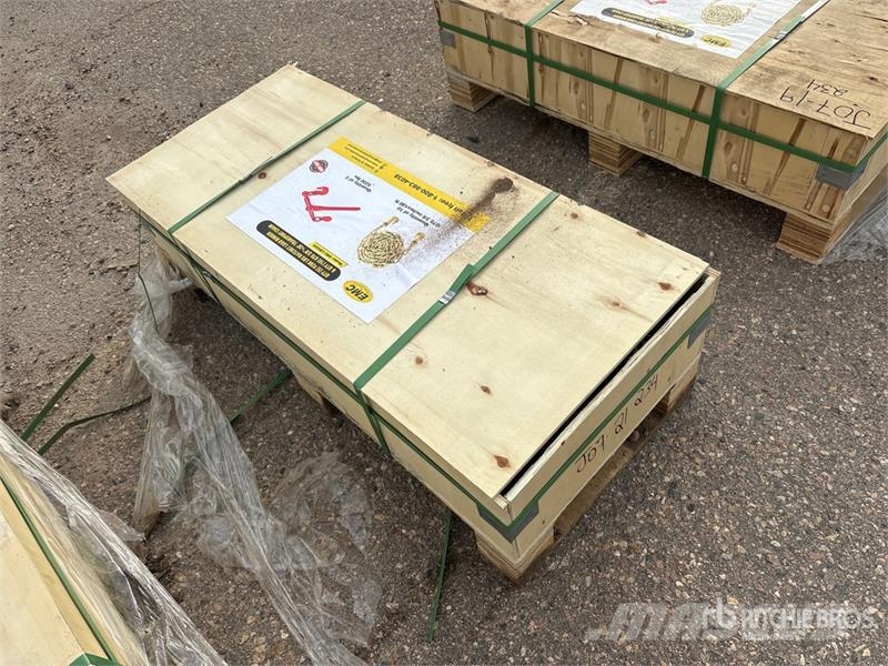 EMC LB9200 Quantity of (5) Ratchet Binders & Quantity Other components