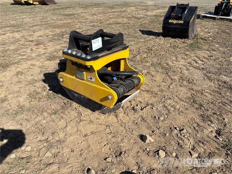 Engcon 12 in Hydraulic Grapple Greifer