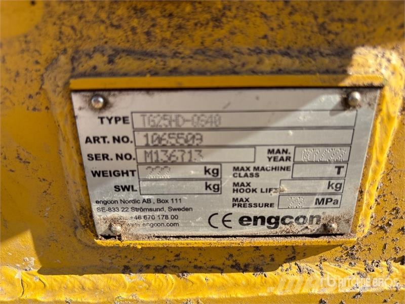 Engcon 12 in Hydraulic Grapple Greifer