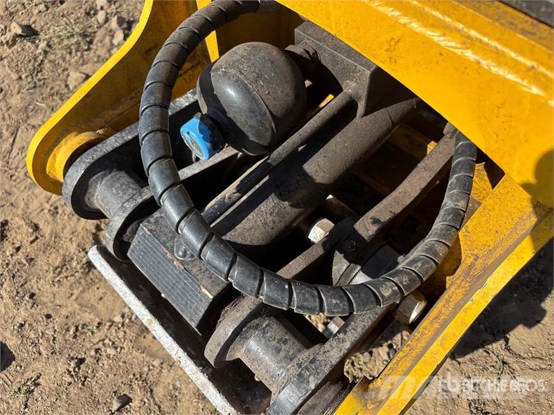 Engcon 12 in Hydraulic Grapple Greifer