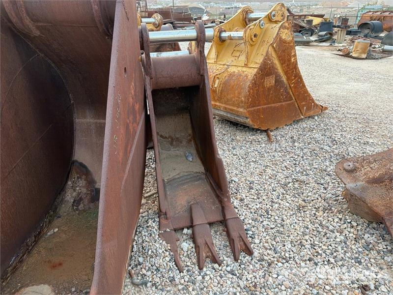 Entek 24 in 1.15 cyd Digging Excavator Bucket - Fits Cat Žlice
