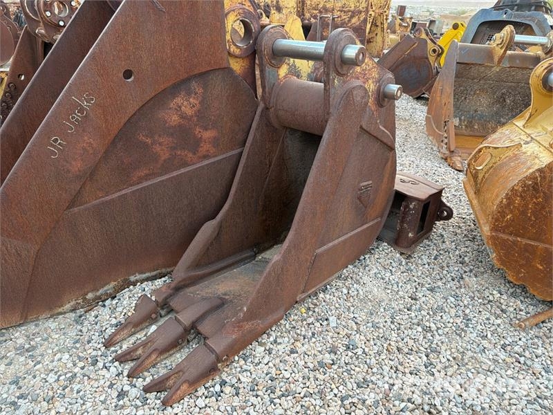 Entek 24 in 1.15 cyd Digging Excavator Bucket - Fits Cat Žlice