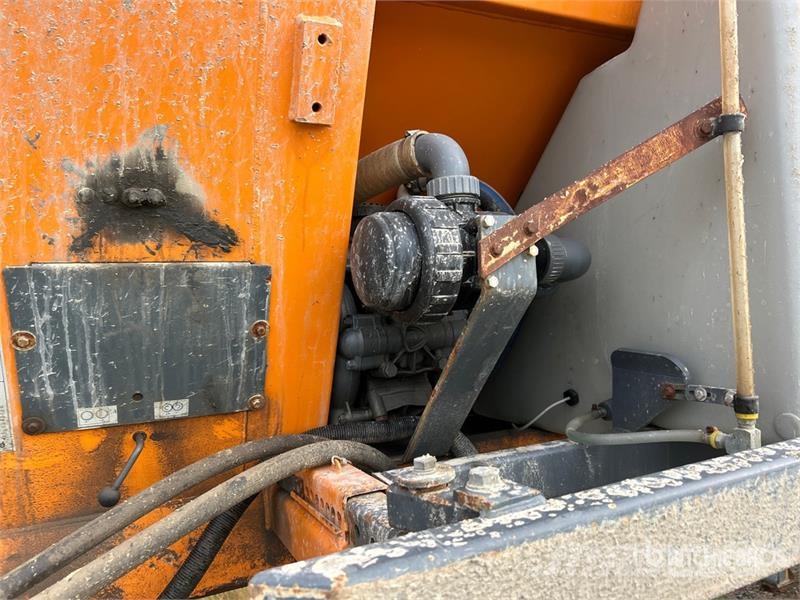 Epoke SH4400 Hydraulic Salt Spreader Smilšu un sāls kaisītāji